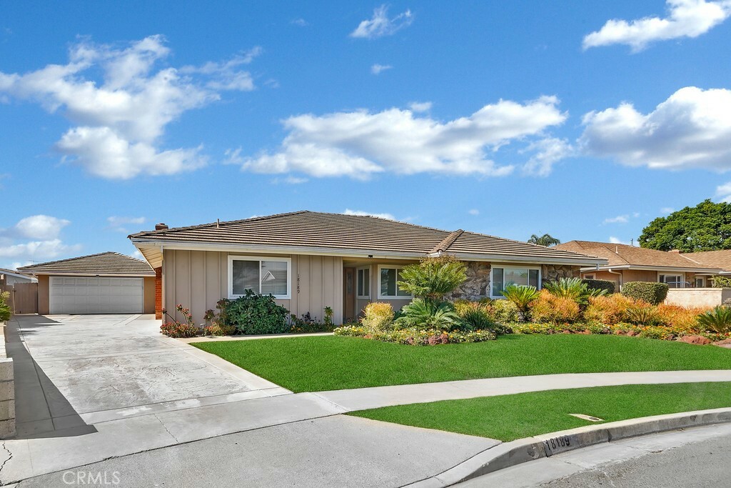 Property Photo:  18189 Redbud Circle  CA 92708 