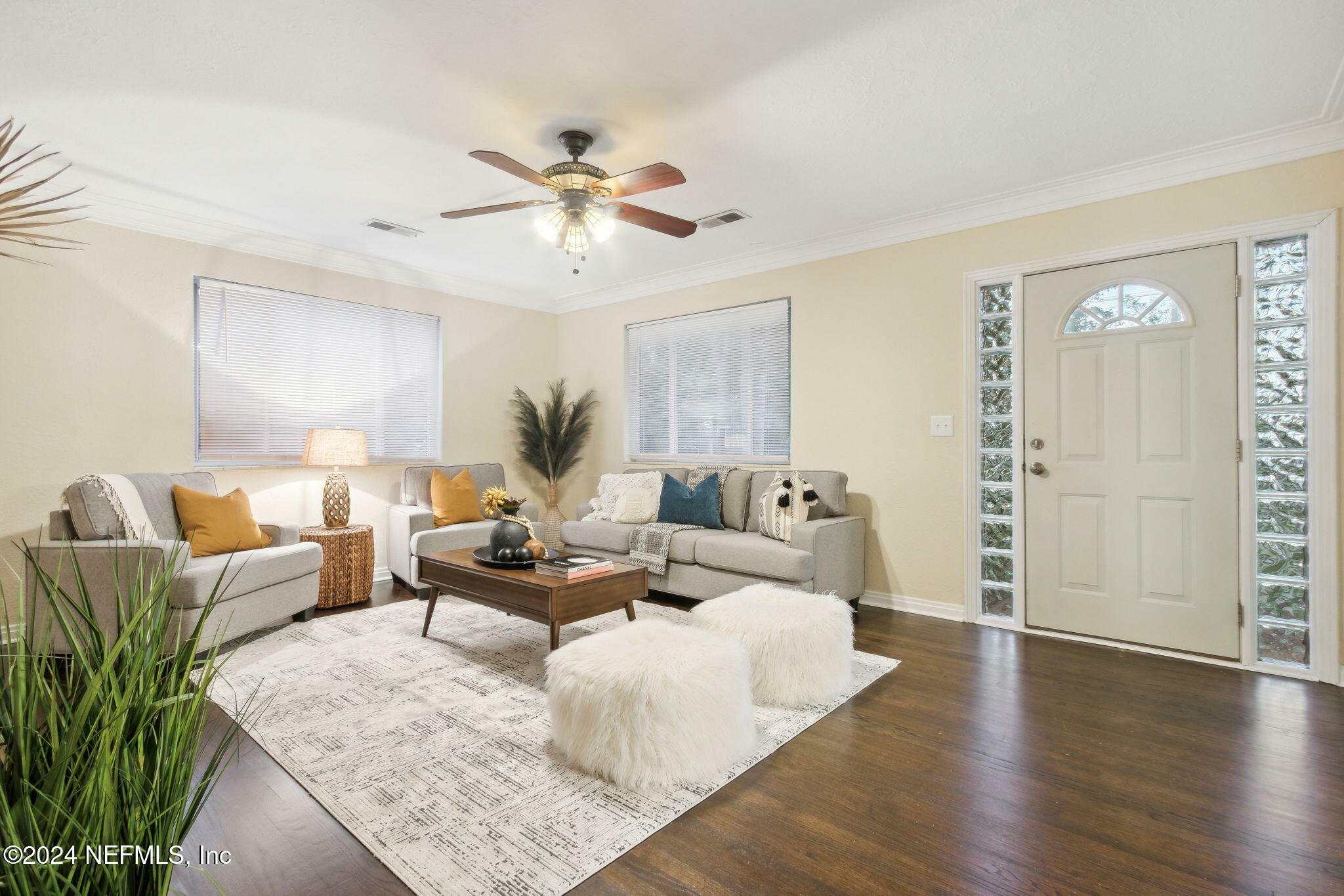 Property Photo:  2122 Gilmore Street  FL 32204 