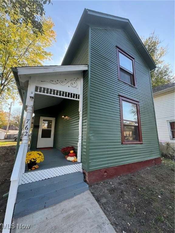 Property Photo:  762 Dryden Road  OH 43701 