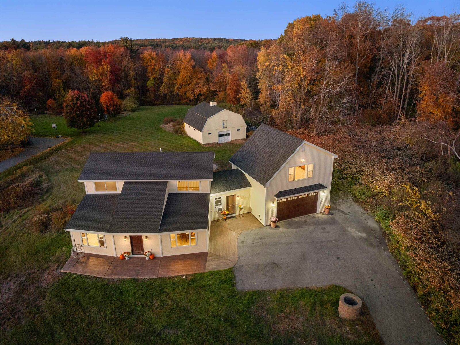 Property Photo:  11 Liberty Street  NH 03079 