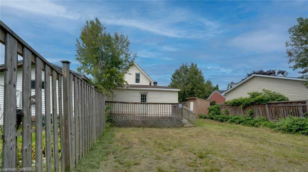 Property Photo:  853 Fraser Street  ON P1B 3X5 