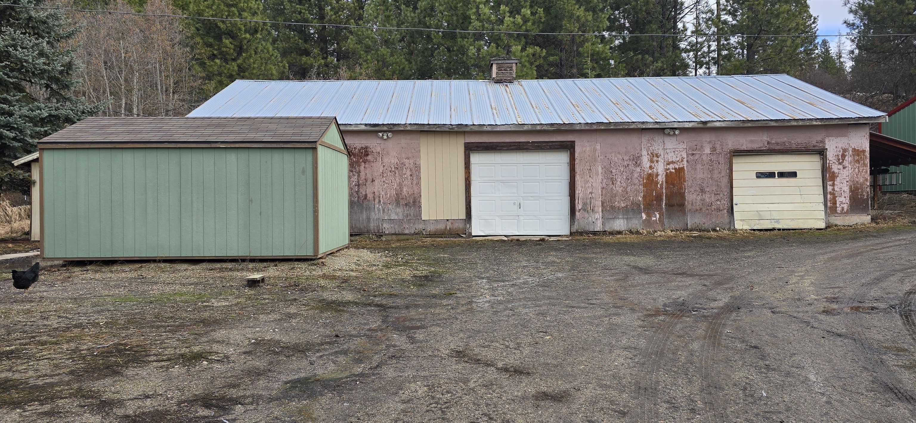 Property Photo:  42503 N Regal Rd  WA 99009 