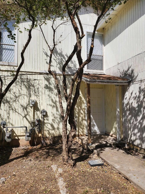 4916 Barkbridge Trail  Austin TX 78744 photo