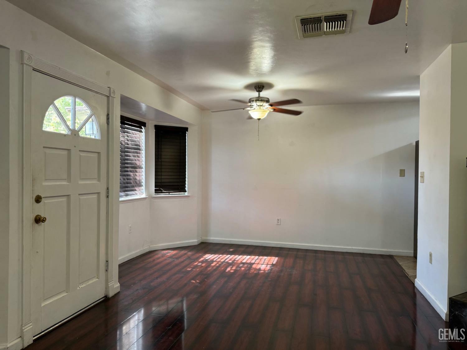 Property Photo:  6100 Ringsdale Court  CA 93313 