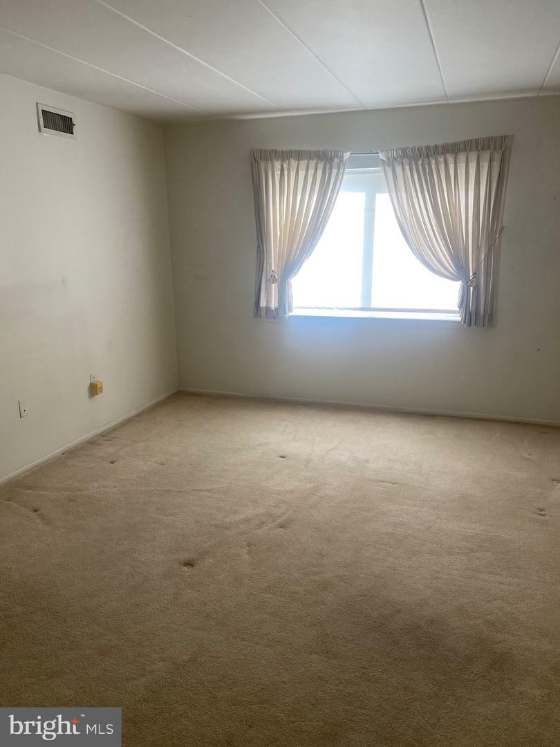 Property Photo:  100 West Avenue 413W  PA 19046 