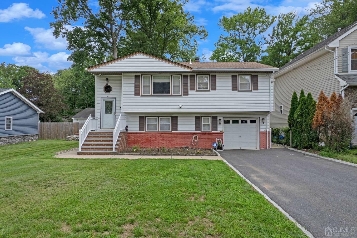 Property Photo:  635 Spruce Road  NJ 08902 