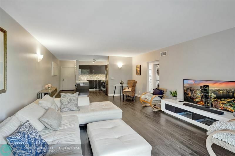 Property Photo:  1212 SE 2nd Ct 304  FL 33301 