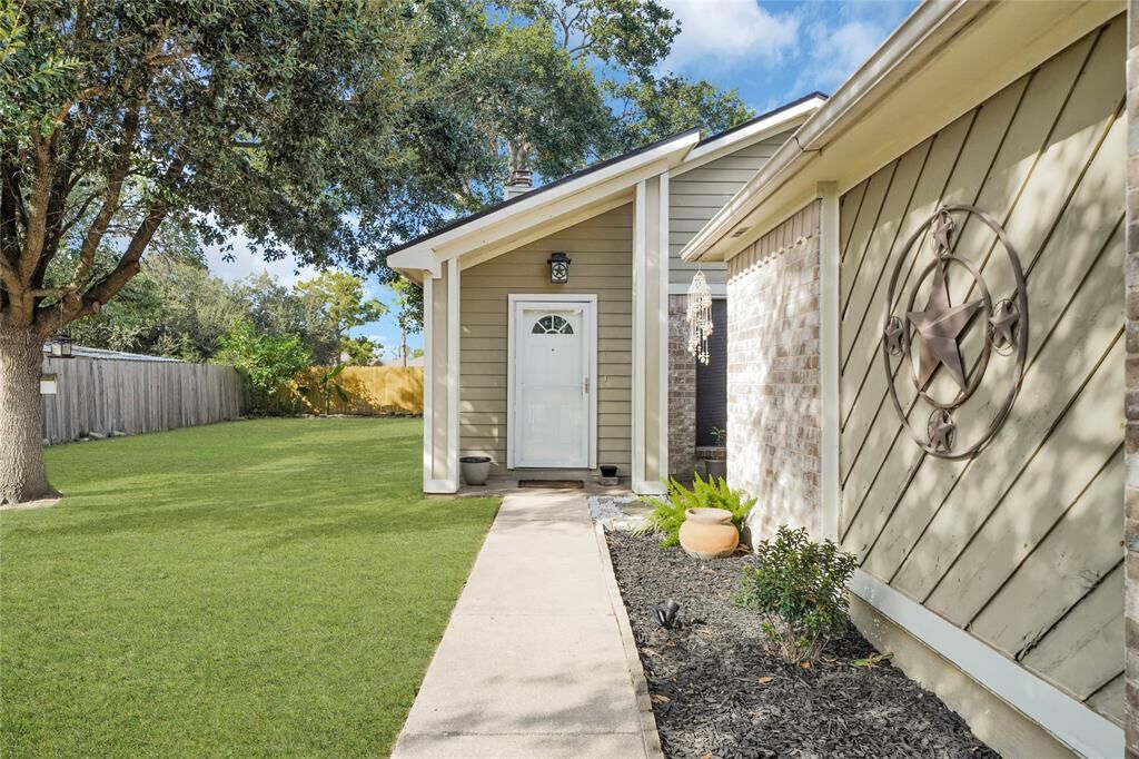 Property Photo:  17666 Northfalk Drive  TX 77084 