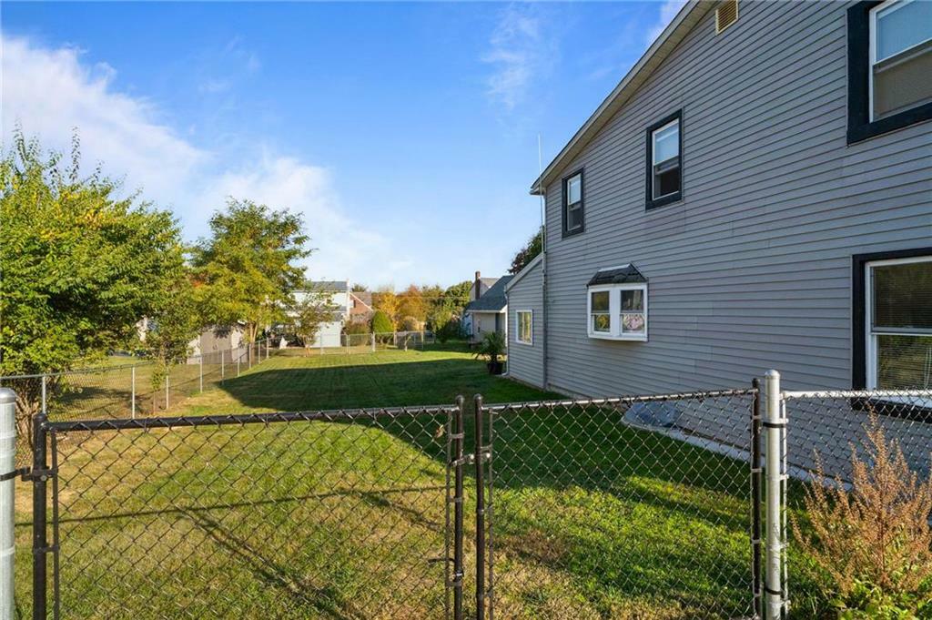 Property Photo:  1718 7th Street  PA 18020 