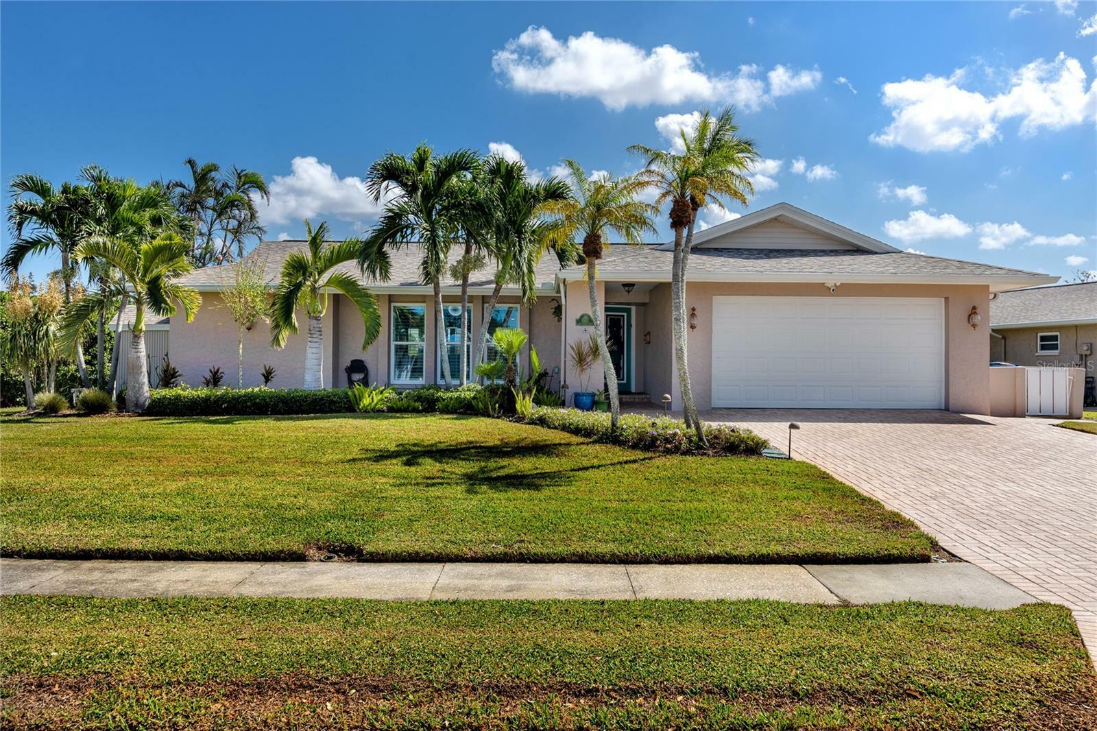 Property Photo:  6911 Greenbrier Drive  FL 33777 