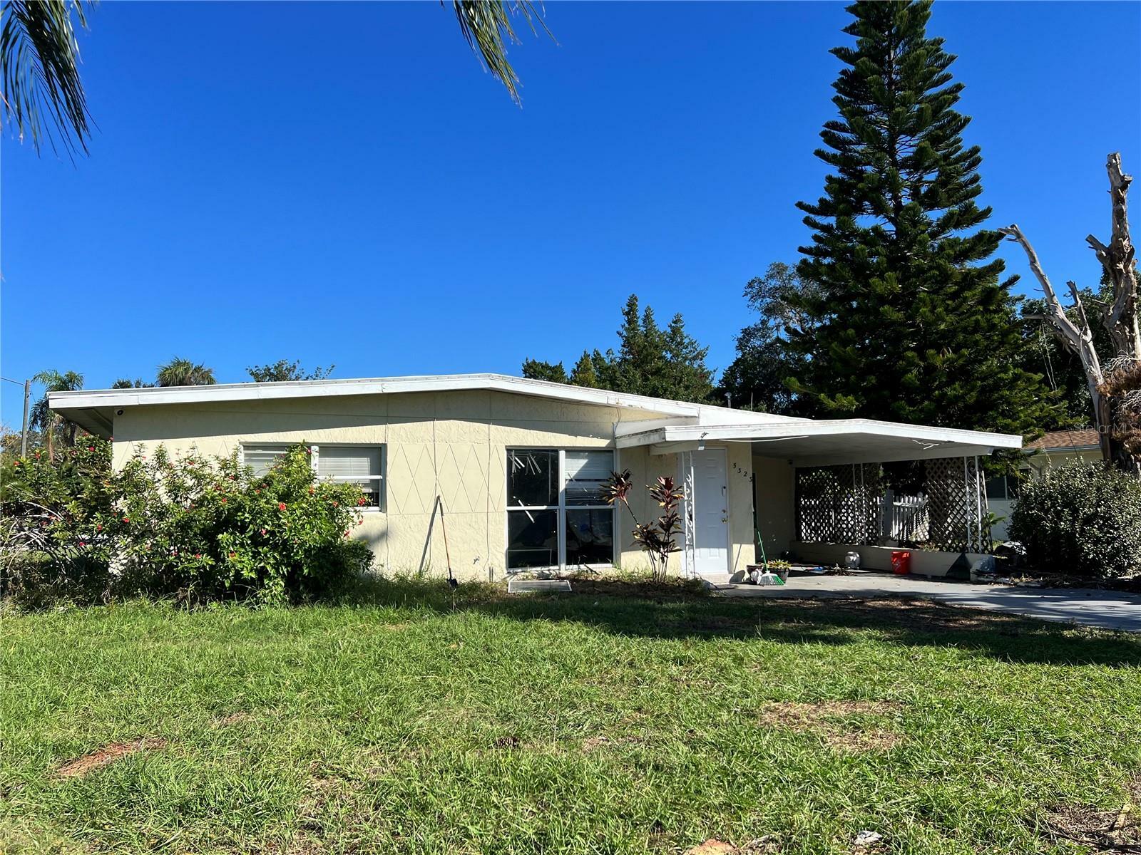 Property Photo: 5323 Carlton Road FL 34652