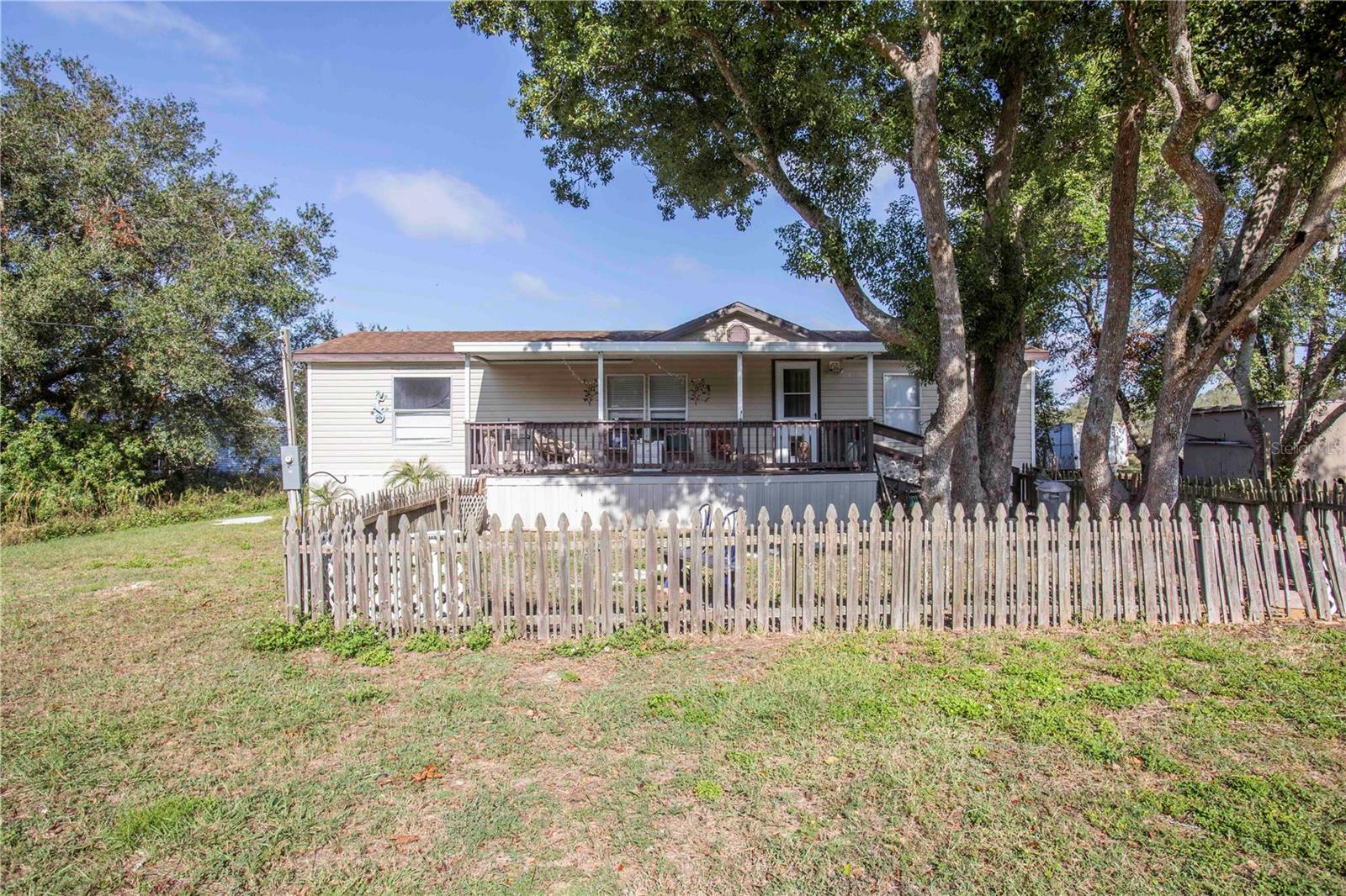 Property Photo: 13117 Lake Karl Drive FL 34669