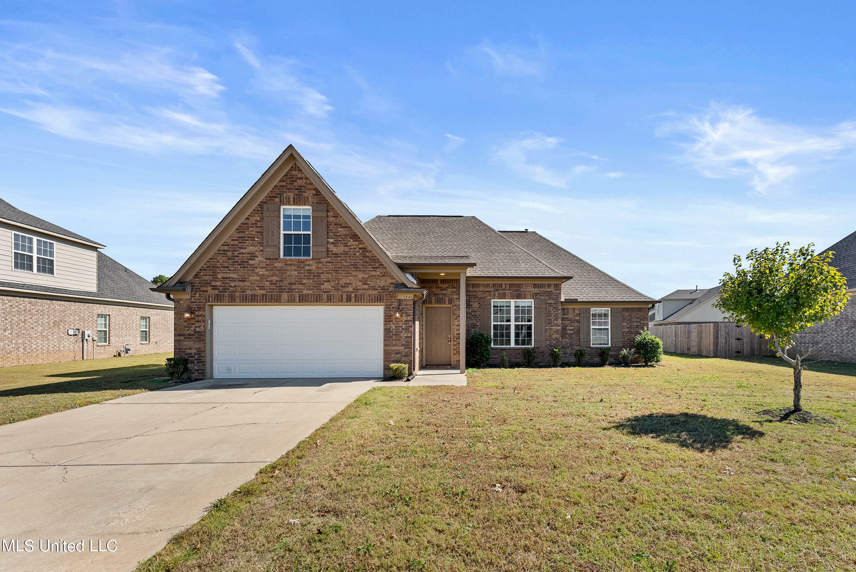 Property Photo: 5846 Richard Place Drive MS 38637