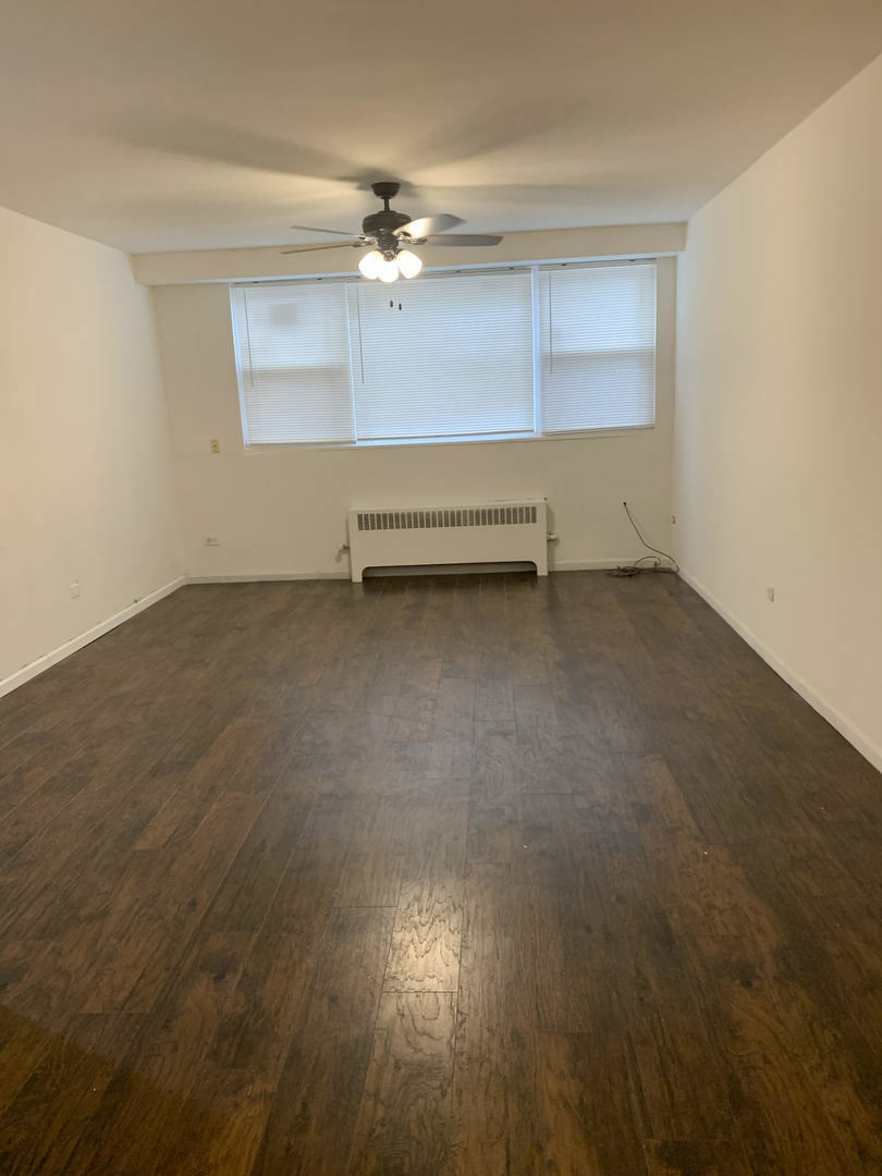 Property Photo:  6700 S Paxton Avenue G1  IL 60649 