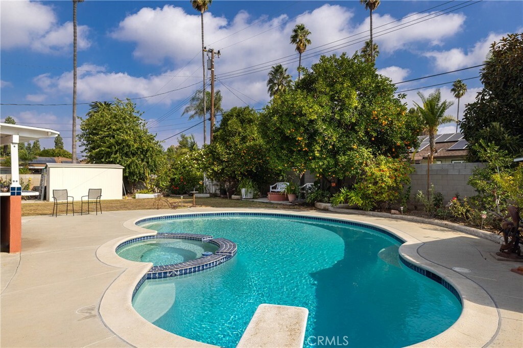 Property Photo:  1124 Donner Avenue  CA 93065 