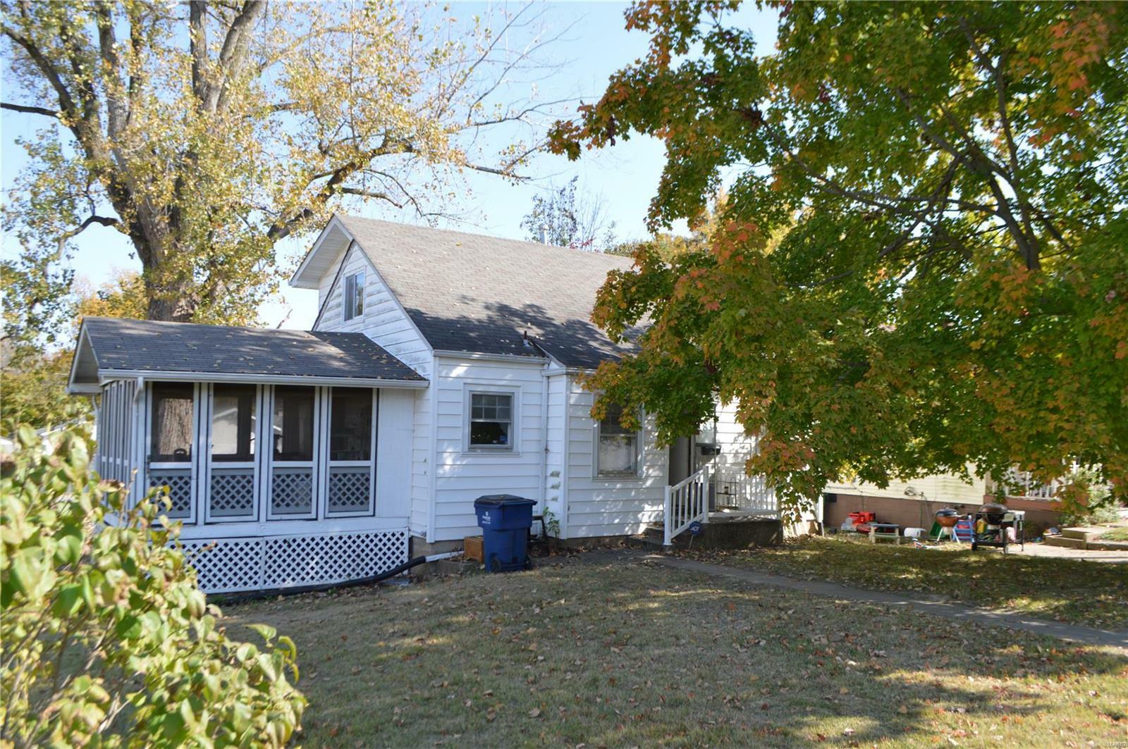 Property Photo:  834 Vine Street  MO 63028 