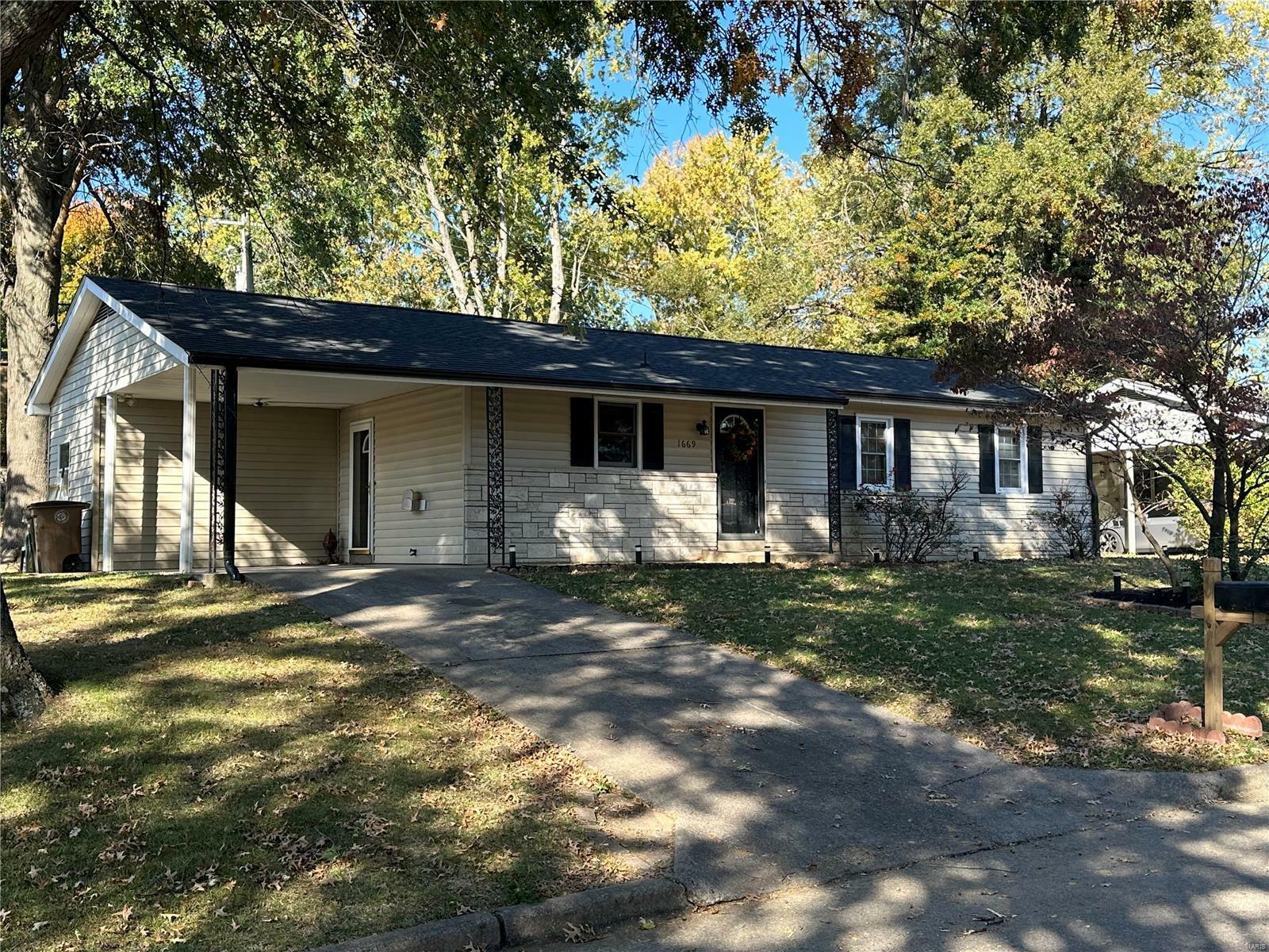 Property Photo:  1669 Westwood Drive  MO 63701 