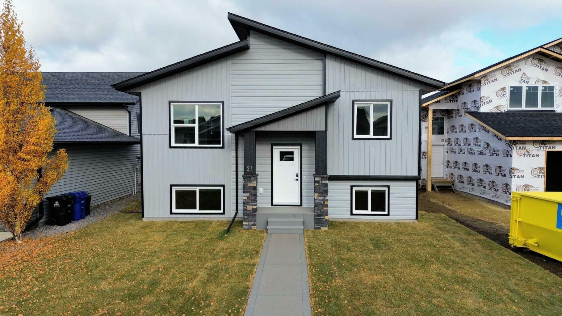 21 Murphy Close  Blackfalds AB T4M 0H5 photo