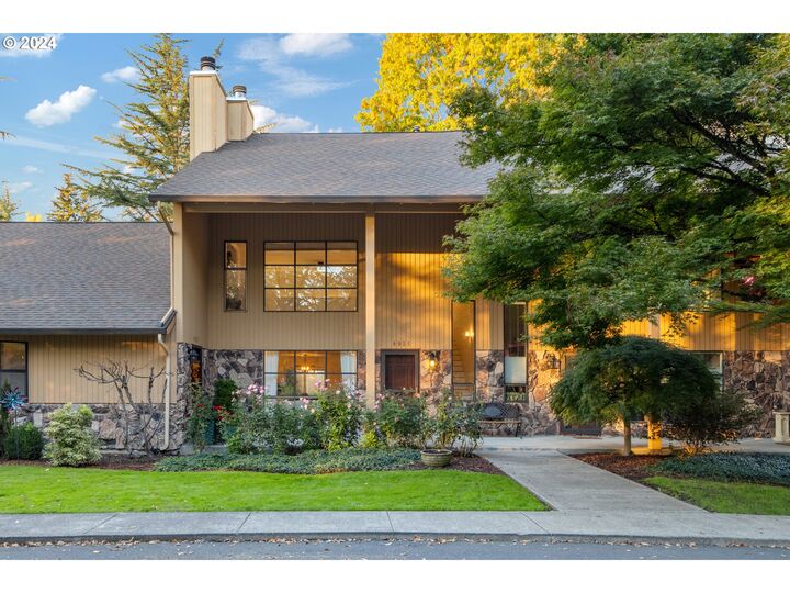 4935 SW Chestnut Pl  Beaverton OR 97005 photo