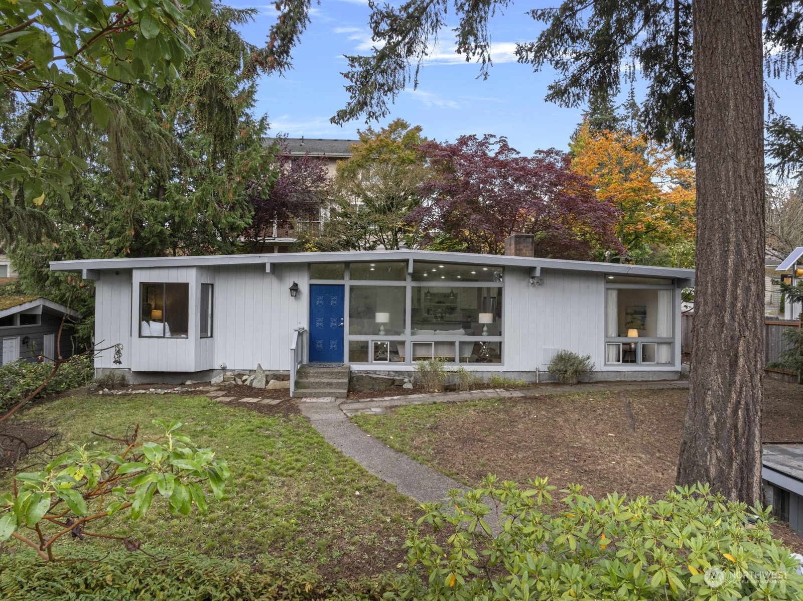 Property Photo:  15279  Densmore Avenue N  WA 98133 