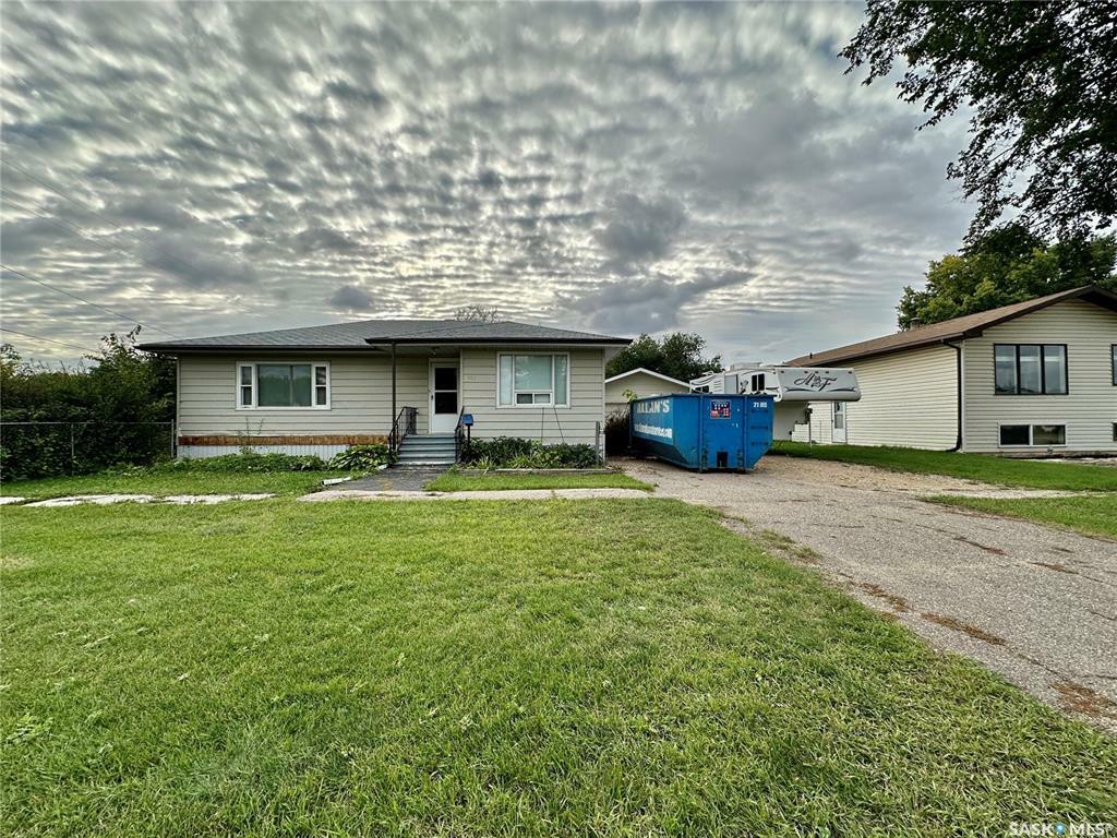 302 4th Avenue  Aberdeen SK S0K 0A0 photo