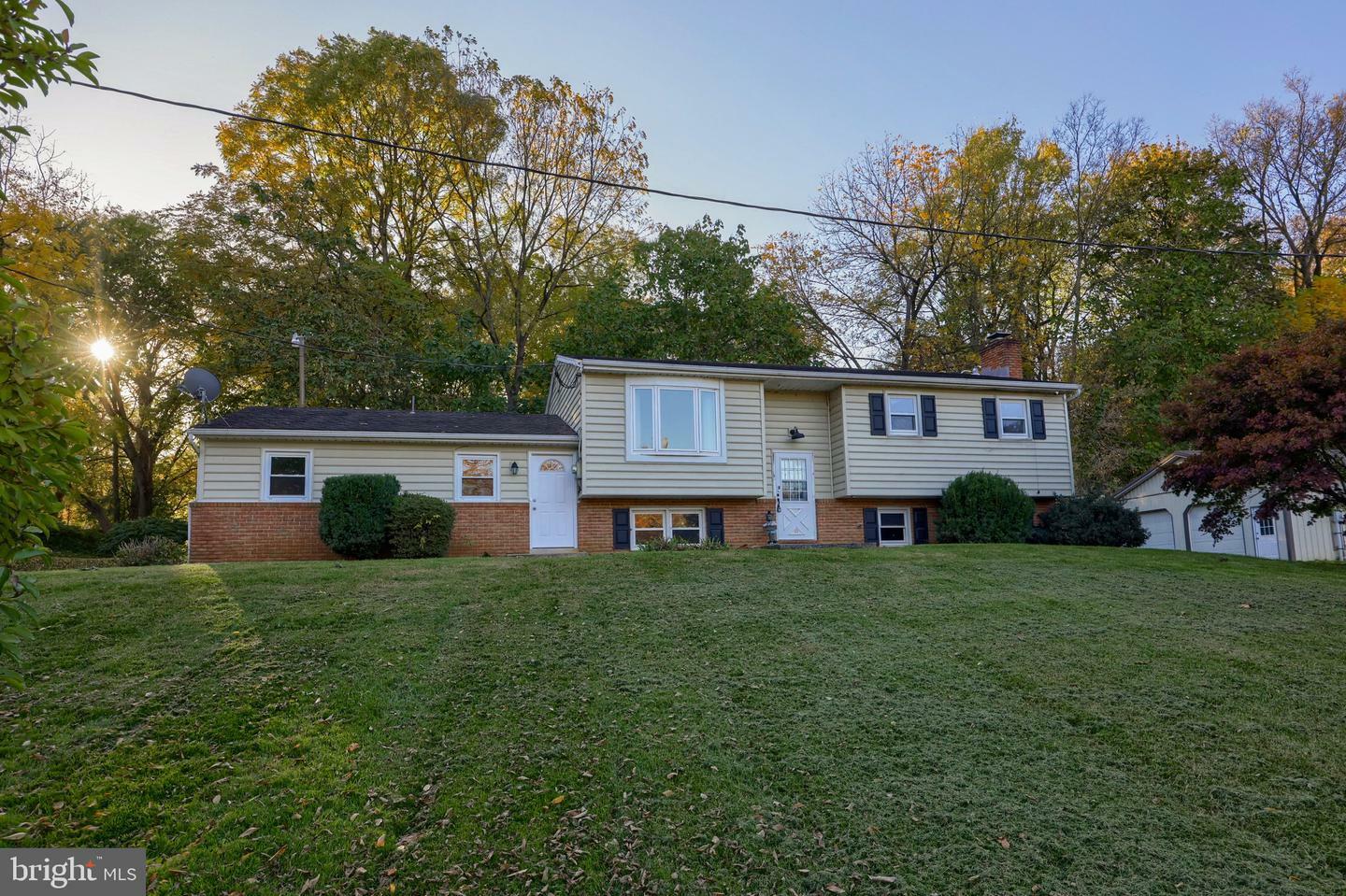 Property Photo:  60 N Conestoga Drive  PA 17602 