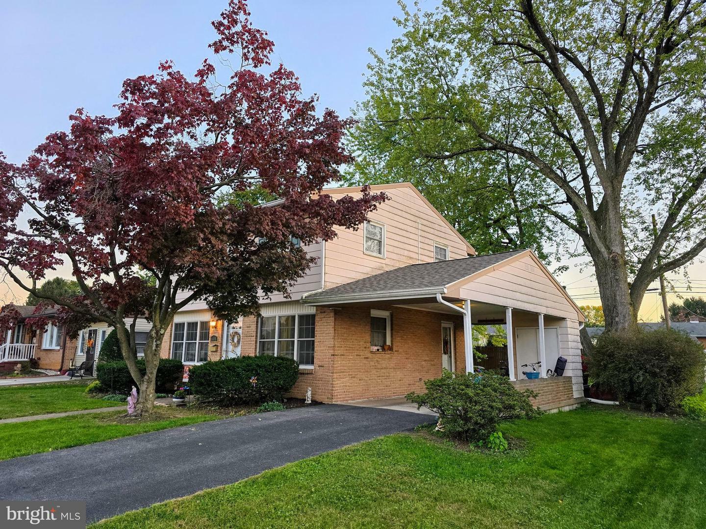 Property Photo:  608 Robert Street  PA 17055 