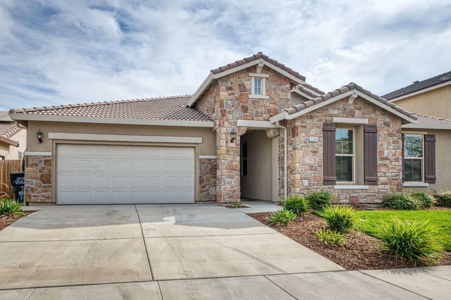 Property Photo: 3344 N Elm Street CA 93291