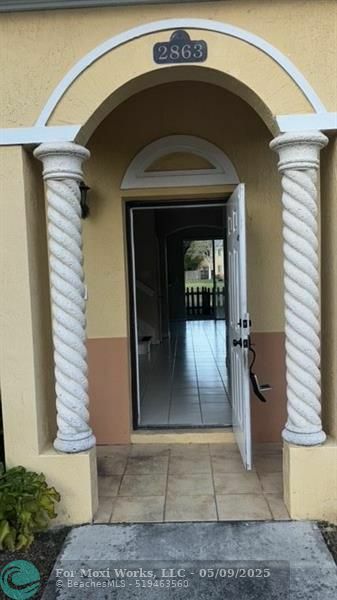Property Photo: 2863 SE 15th Rd 73 FL 33035