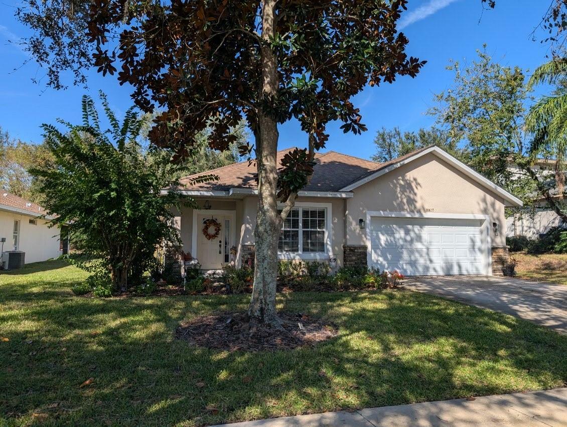 Property Photo:  10617 Masters Drive  FL 34711 