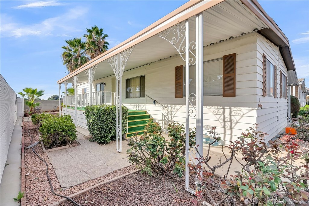 Property Photo:  23820 Ironwood Avenue 17  CA 92557 