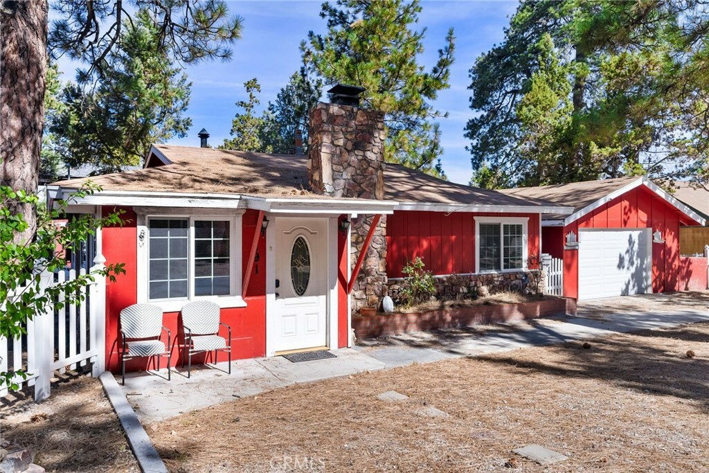 Property Photo:  191 Los Angeles Avenue  CA 92386 