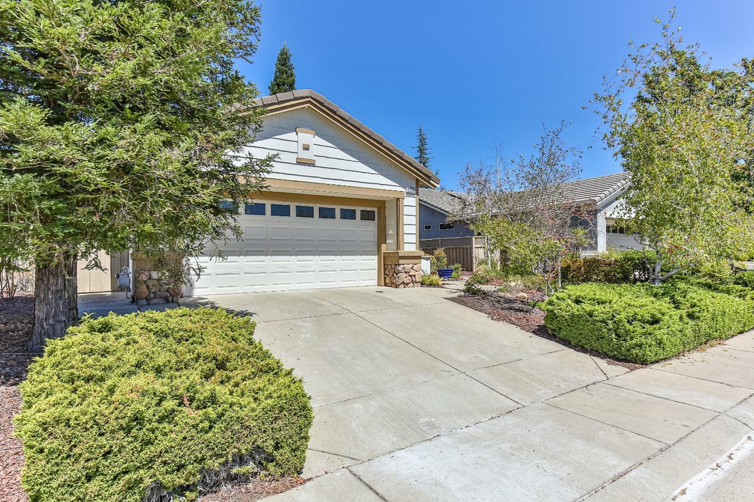 Property Photo:  2233 Pebblestone Lane  CA 95648 