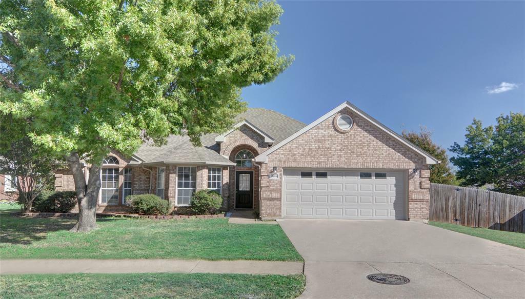 Property Photo: 6100 Cliffbrook Drive TX 76180