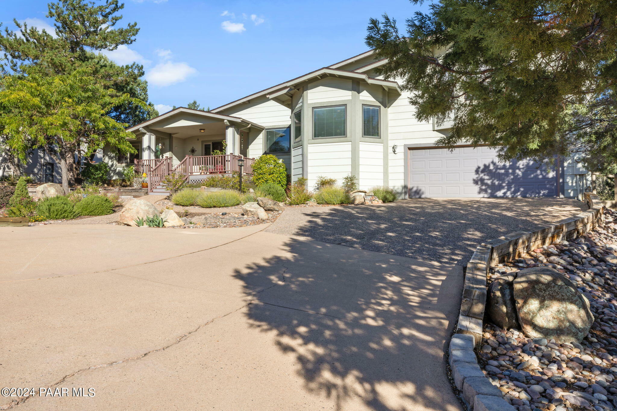 Property Photo:  637 Thunderbird Drive  AZ 86303 