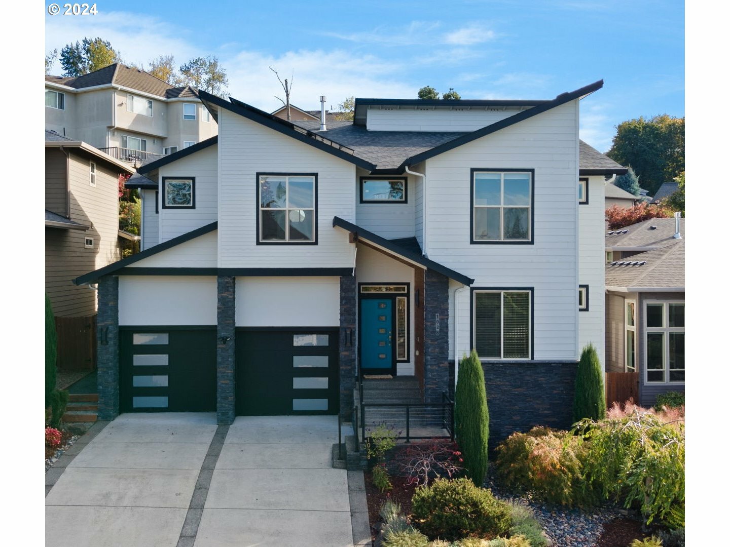 Property Photo:  1028 NW Goodwin St  WA 98607 