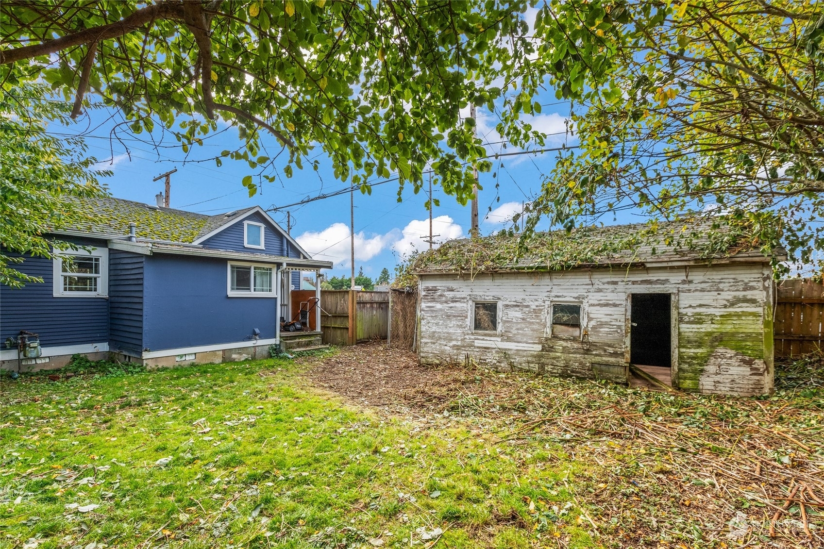 Property Photo:  1004 W North Street  WA 98225 