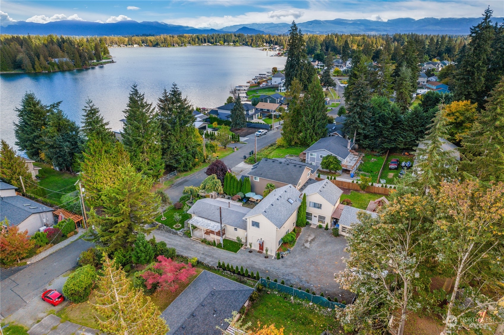 Property Photo:  4715 N Island Drive E  WA 98391 