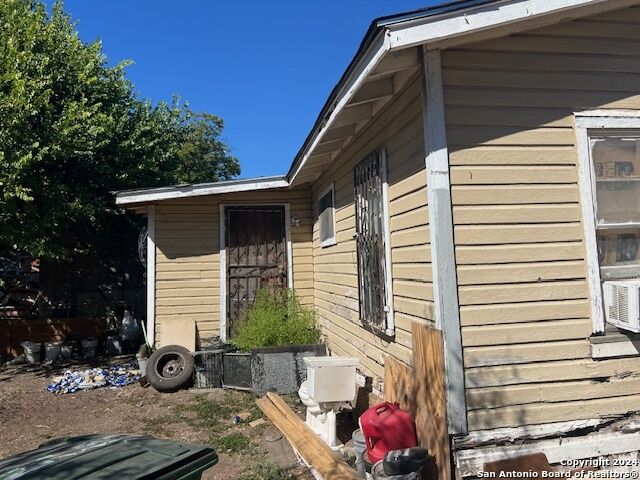 Property Photo:  229 Juanita Ave  TX 78237 