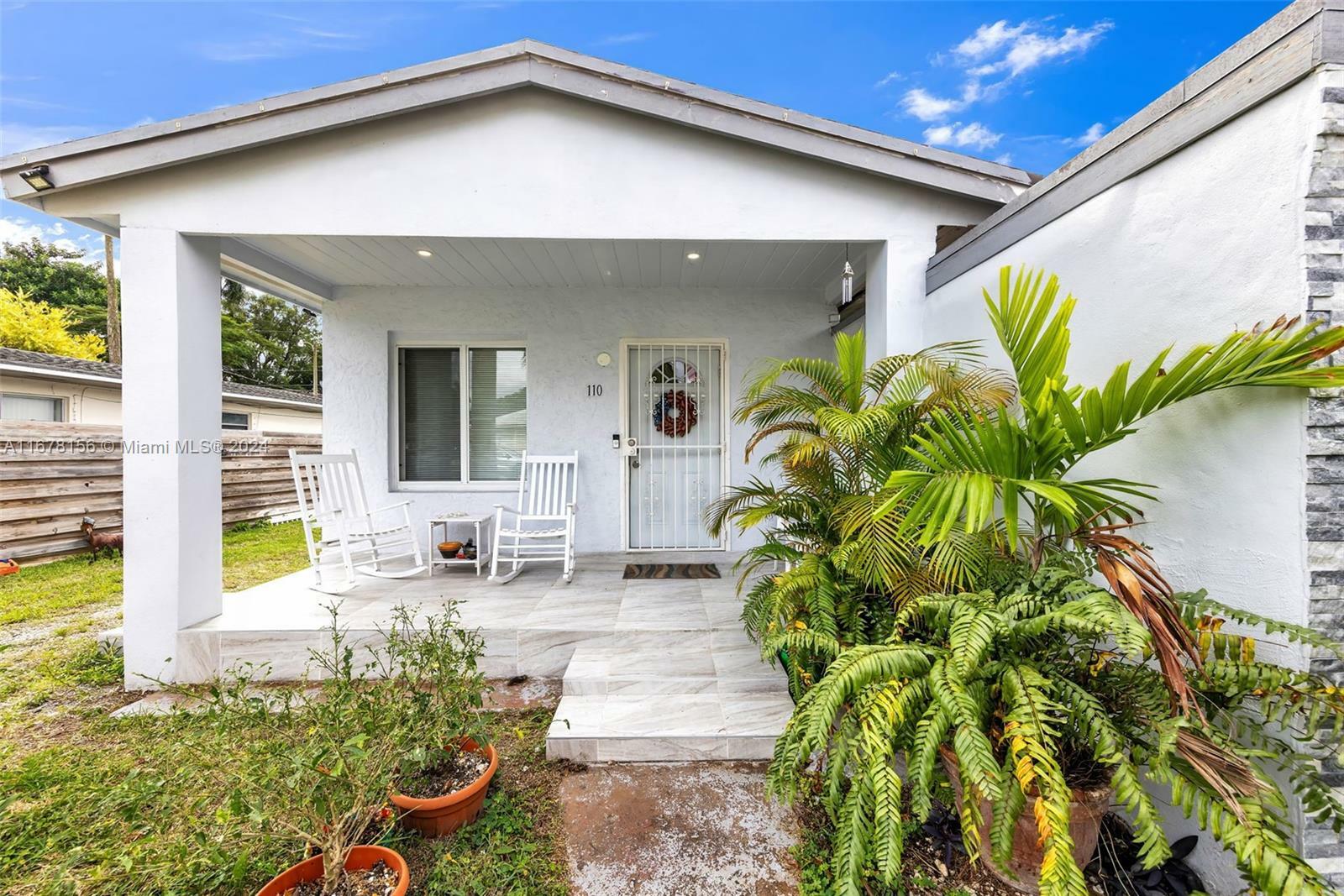 Property Photo:  110 NE 9th Ct  FL 33030 