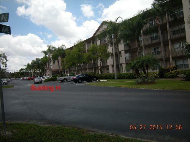 700 SW 137th Ave 402H  Pembroke Pines FL 33027 photo