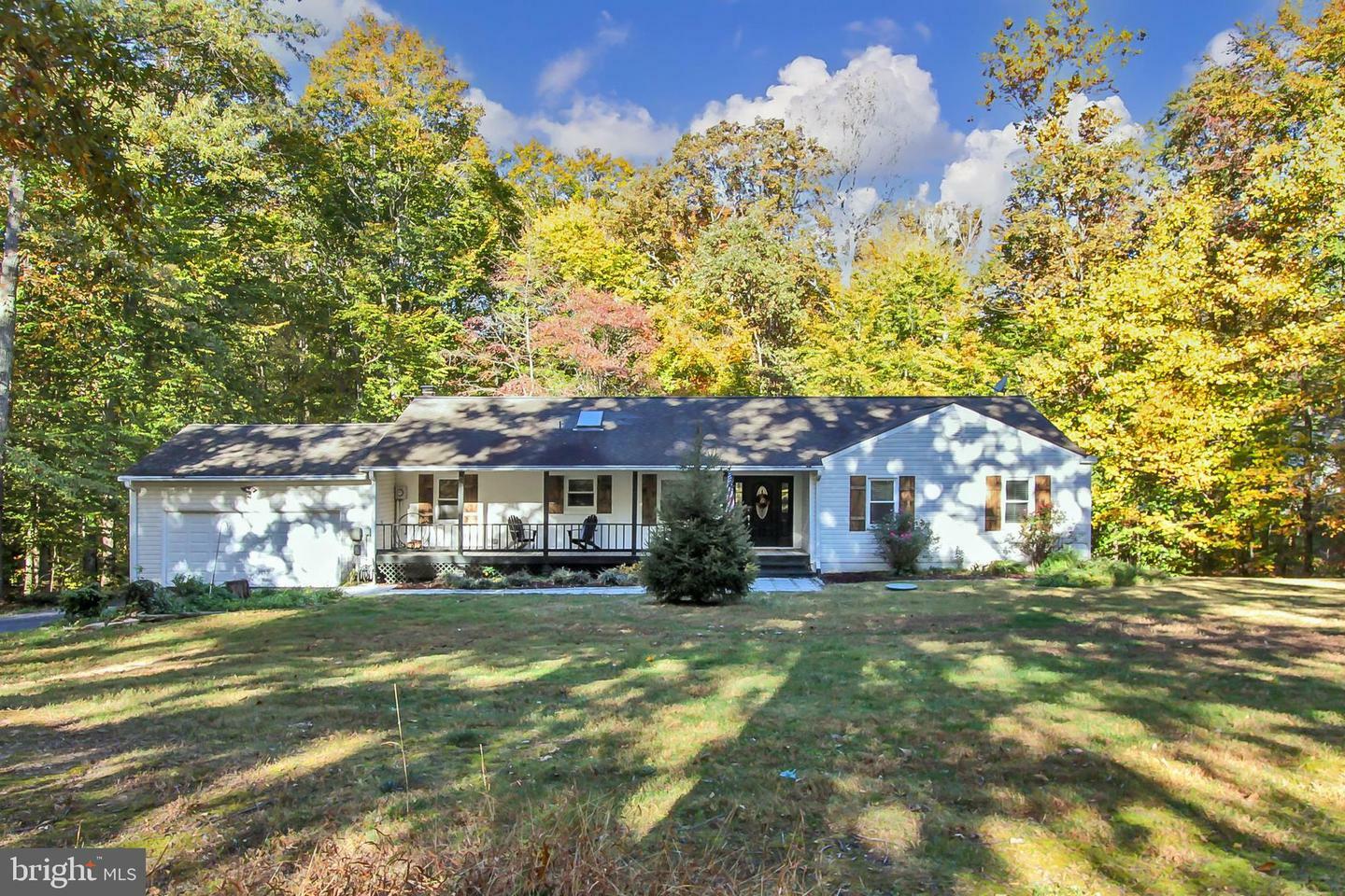 Property Photo:  8050 Lilac Street  VA 20112 