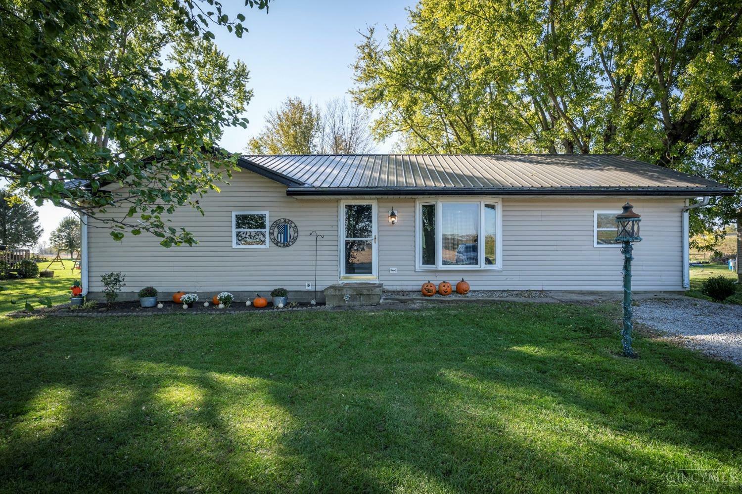 Property Photo:  3263 Ford Road  OH 43160 