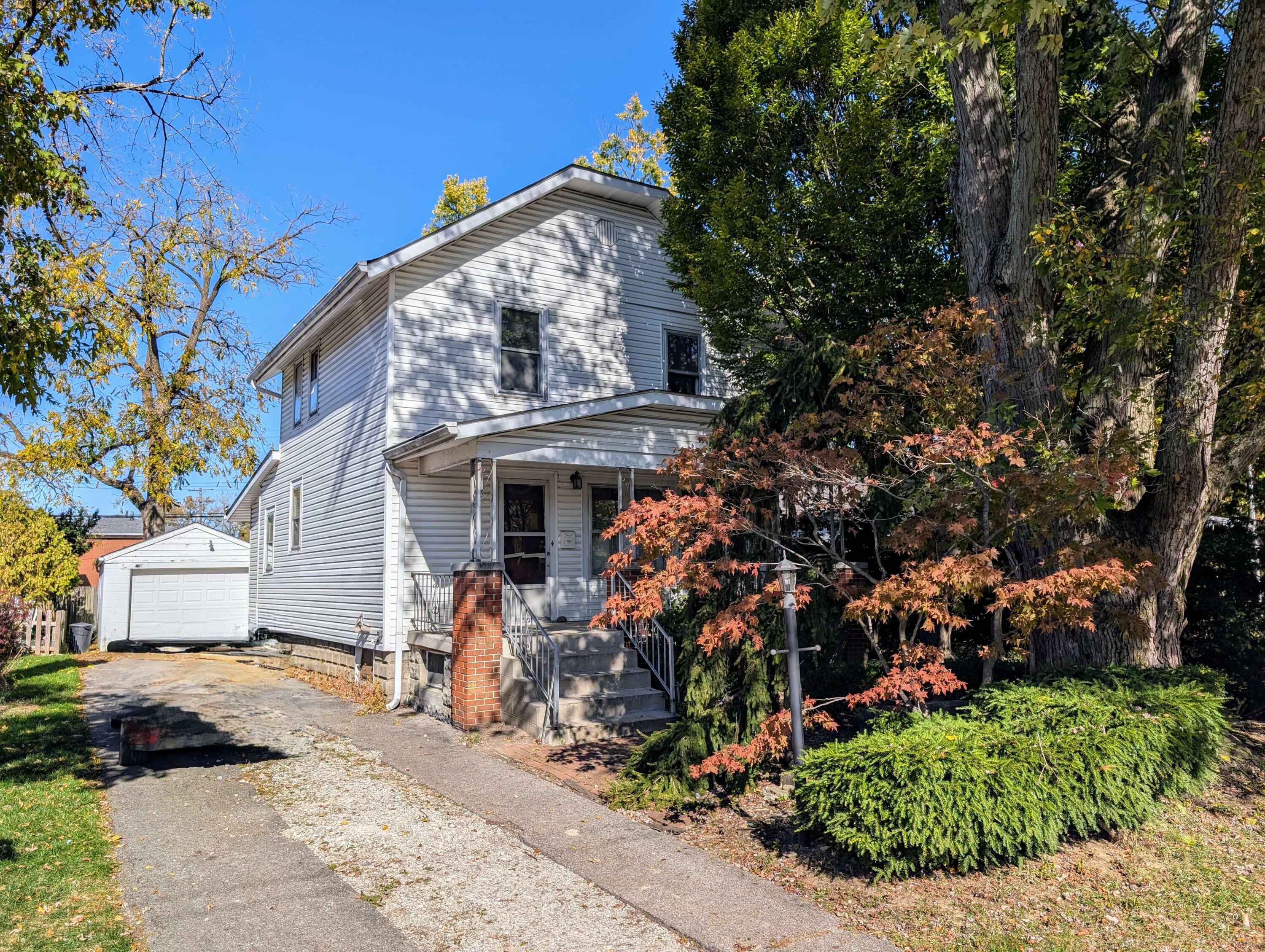 Property Photo:  1888 En Broadway Street  OH 43224 