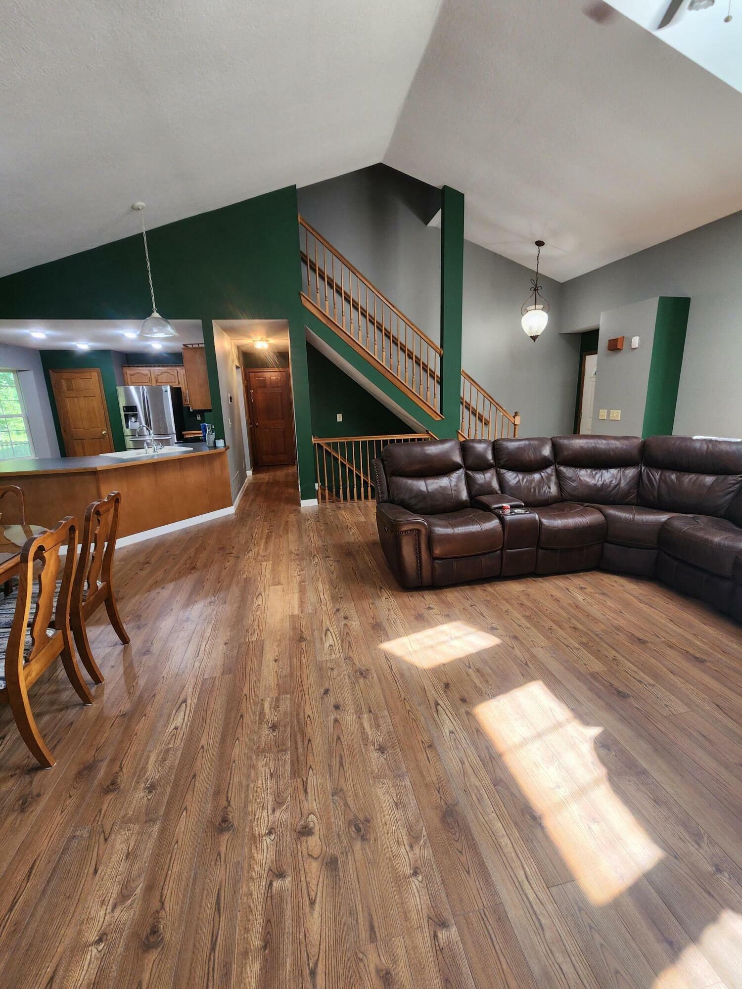 Property Photo:  1108 Bergenia Drive  OH 43068 