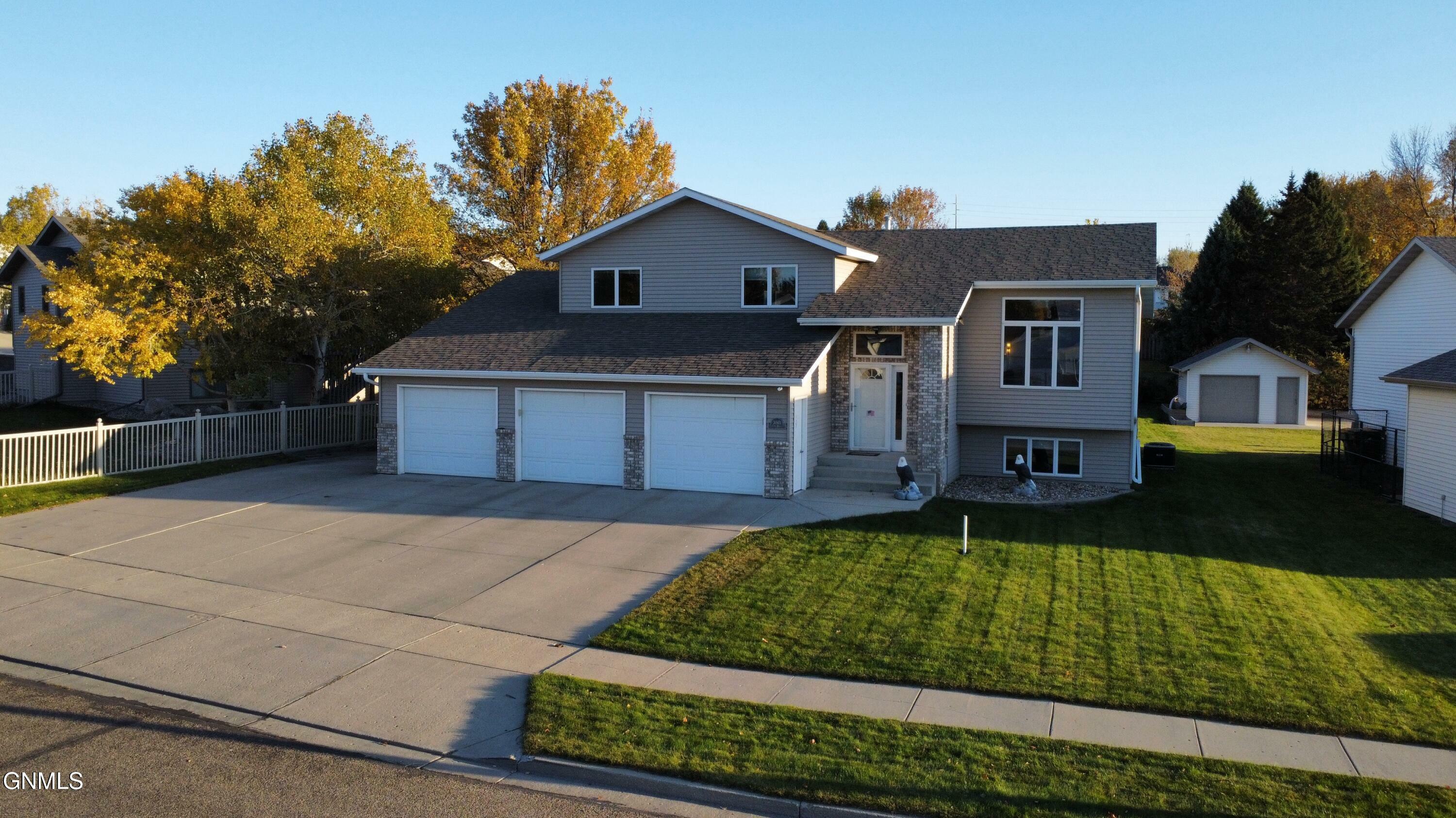 Property Photo:  3043 Cody Drive  ND 58503 