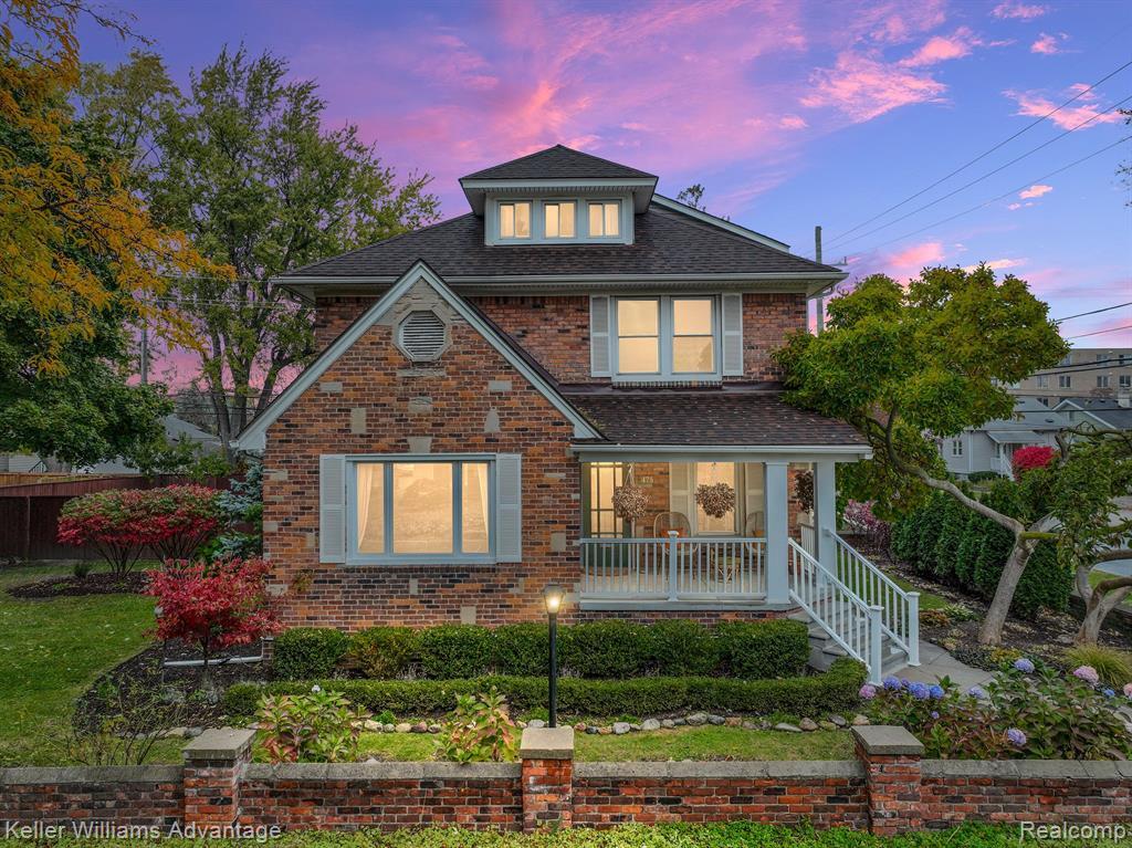 Property Photo: 475 E Saratoga Street MI 48220 3327