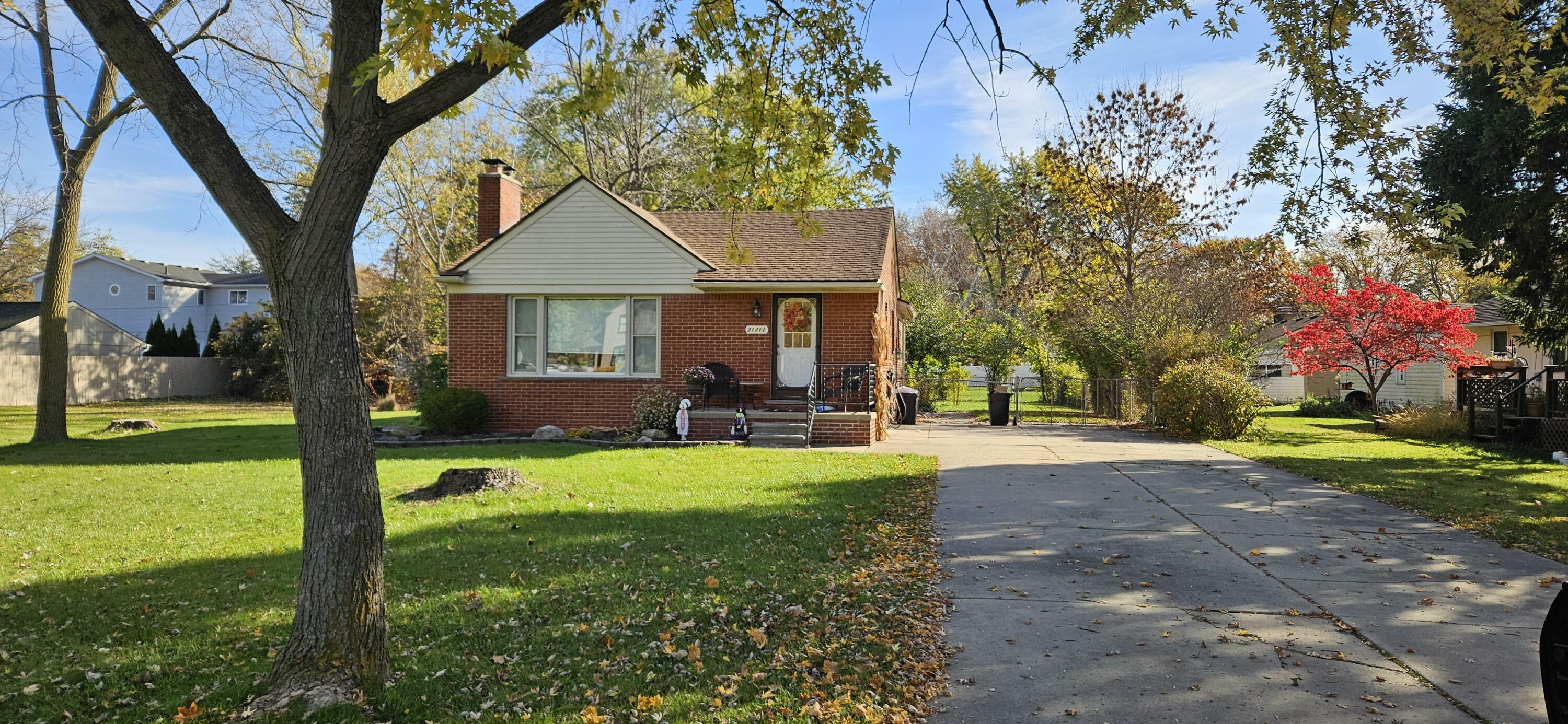 Property Photo:  21311 Meridian Road  MI 48138 