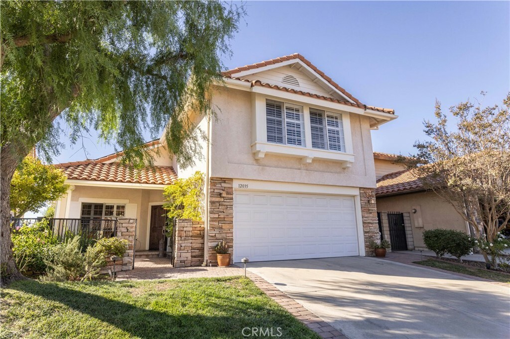 12035 Falcon Crest Way  Porter Ranch CA 91326 photo