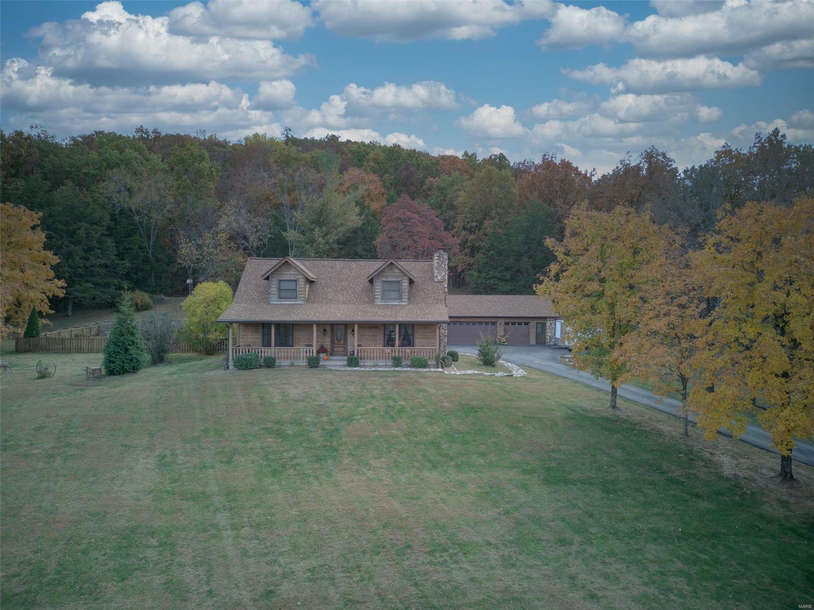 Property Photo:  17422 Walnut Crest  MO 63357 